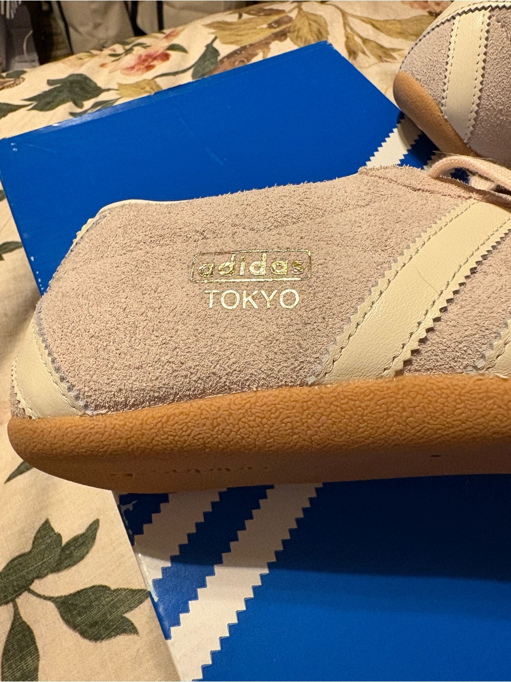 Adidas Tokyo pale pink - Picture 2 of 9